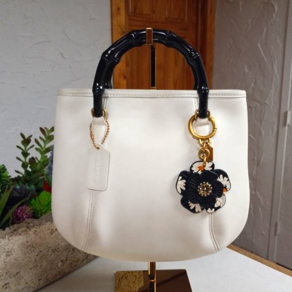 COACH Vintage 9996 Framed Pouch Leather Shoulder Bag Purse, 1997. - Picture 1 of 14